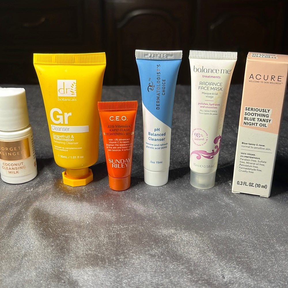 Lot of 6 face/skincare samples. Cleansers, oils, mask, serum from Birchbox.